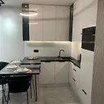 Crystal Luxury With Free Parking In Cracow For 4 Guests Διαμέρισμα *
