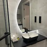 Crystal Luxury With Free Parking In Cracow For 4 Guests Διαμέρισμα Krasków
