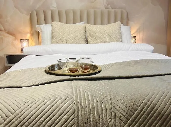 Crystal Luxury With Free Parking In Cracow For 4 Guests