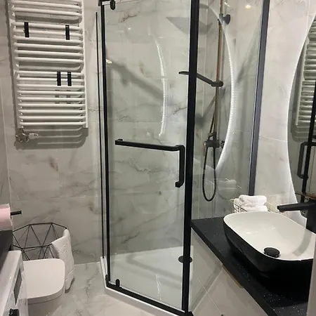 Crystal Luxury With Free Parking In Cracow For 4 Guests *